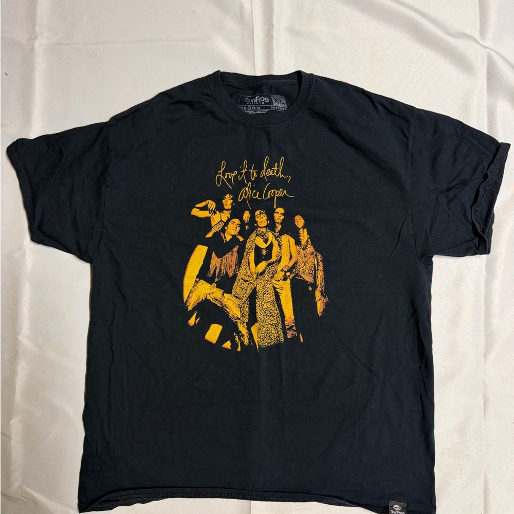 Vintage Alice Cooper “Love It to Death” Graphic Tee - Black with Yellow Print